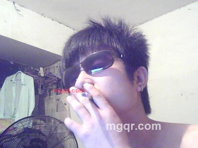 哥的眼睛在那停留的第1张照片