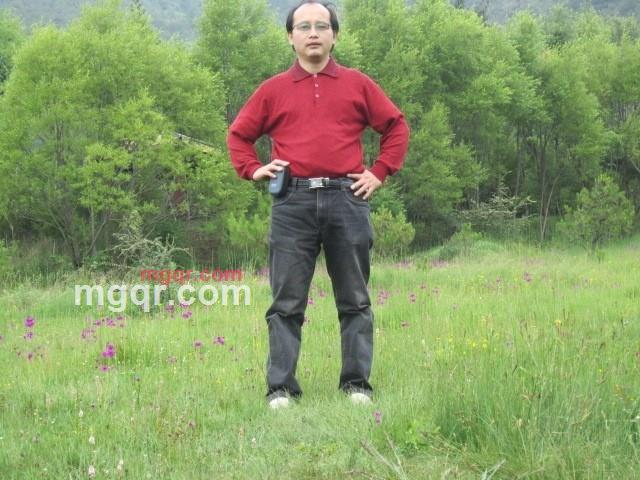 红太阳眼镜的第2张照片