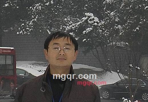 夜深梦中人的第1张照片