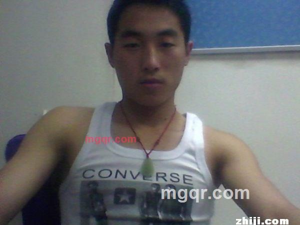 钱暗暗的第1张照片