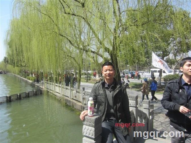 董仲舒飞的第2张照片