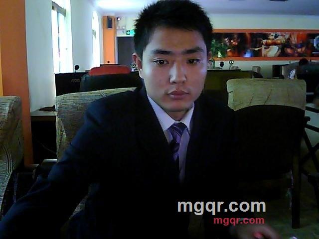 帅哥爱美女的第1张照片