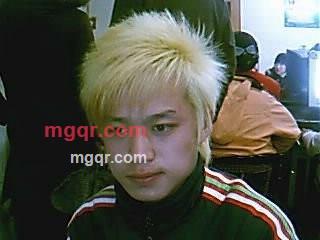 借你半边床的第1张照片