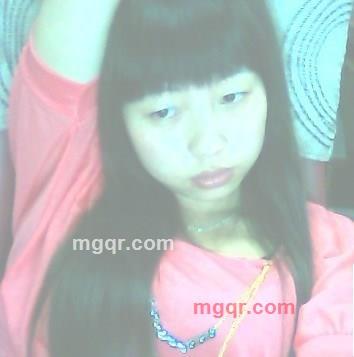 妩媚小妇女的第3张照片