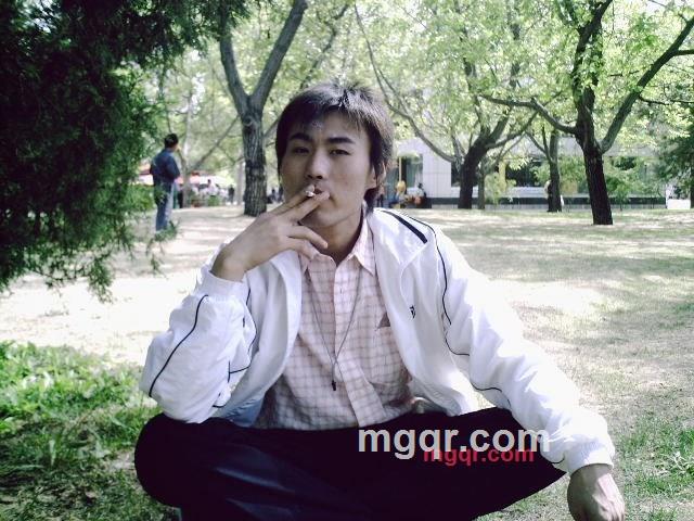 玉面情魔的第5张照片