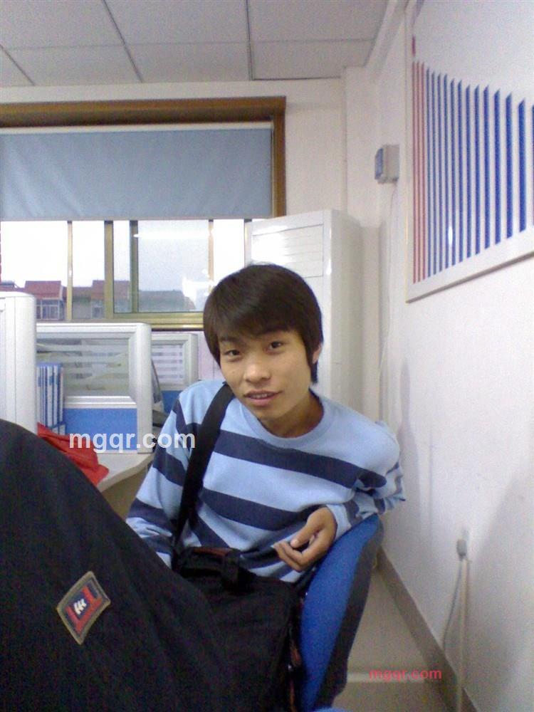 仰望夜空的第1张照片