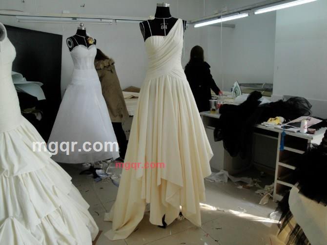 樱花树下**的恋人ノ的第1张照片