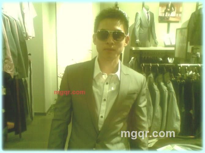 偷鱼的猫咪的第1张照片