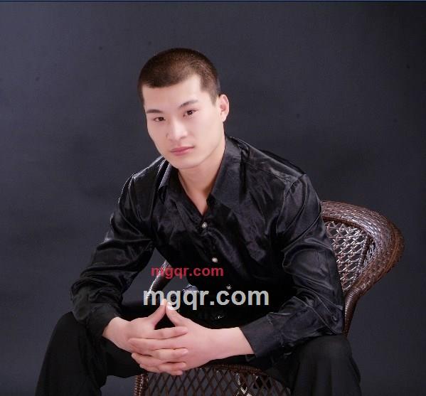 偷鱼的猫咪的第3张照片