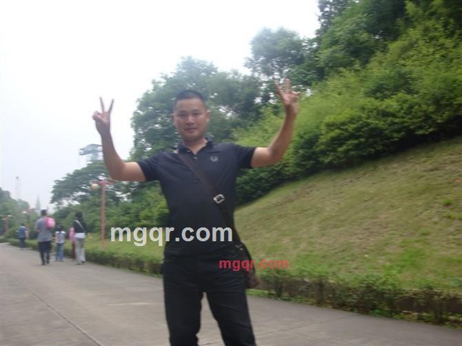 黄衣人的第1张照片