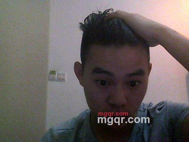 低下头吻你的第4张照片