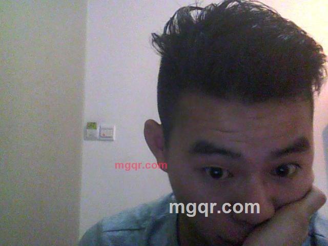 低下头吻你的第1张照片