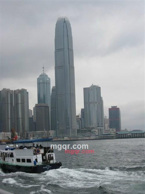 有钱就变坏的第3张照片