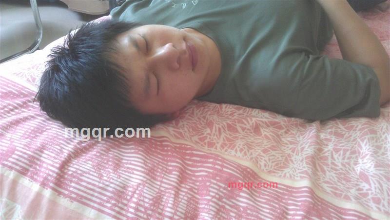 邻家小男孩的第2张照片