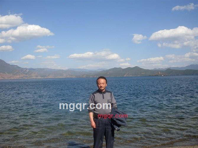 浅笑含唇的第1张照片