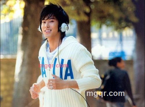 没事偷着乐123的第1张照片