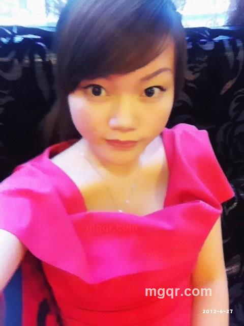 一抹红泪妆的第1张照片