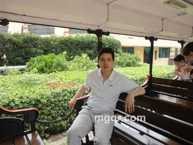 心心相印手牵手的第2张照片