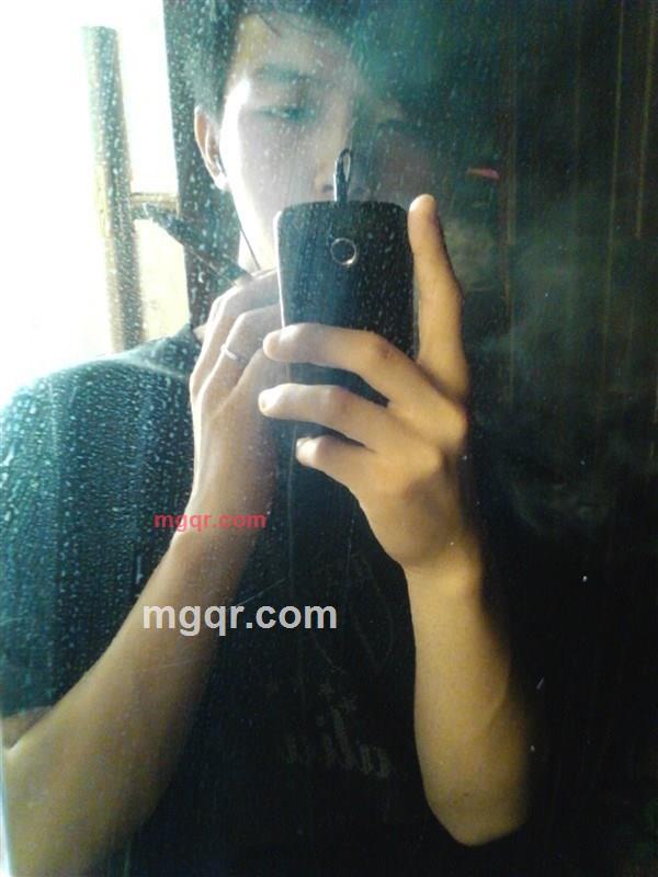 微笑的掩饰的第3张照片