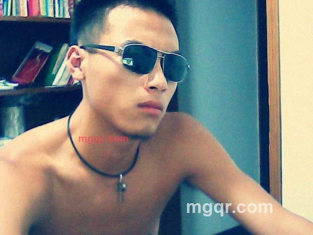 风尘少男的第1张照片