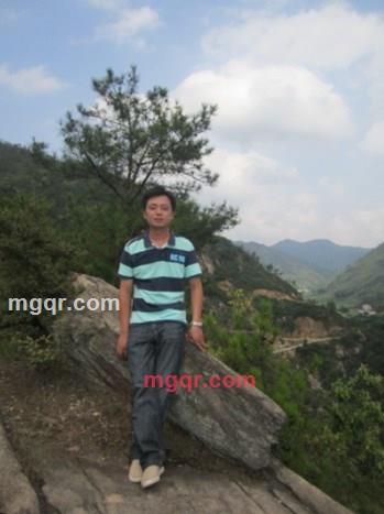 雨夜风竹的第1张照片