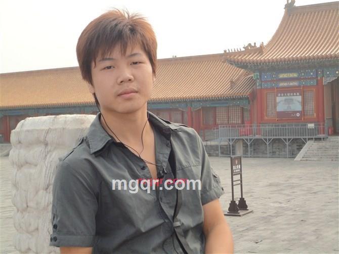 阁楼上的猫的第1张照片