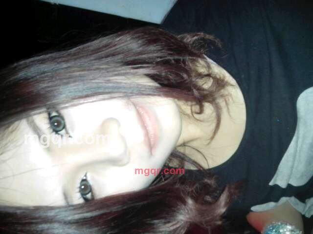 搂猫睡觉的鱼的第2张照片