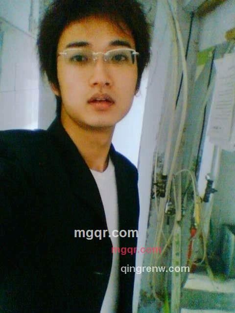 喜欢穿高跟鞋的女人的第1张照片