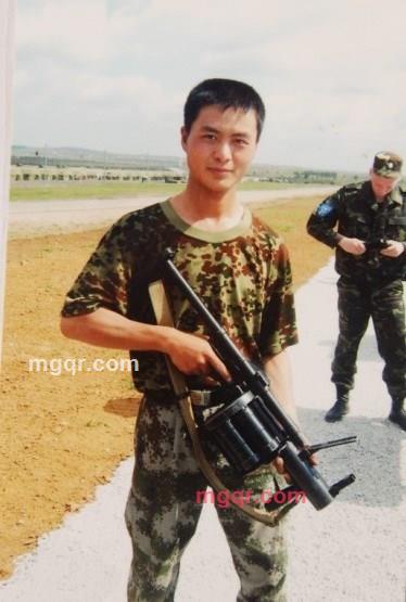 钢铁男孩的第1张照片