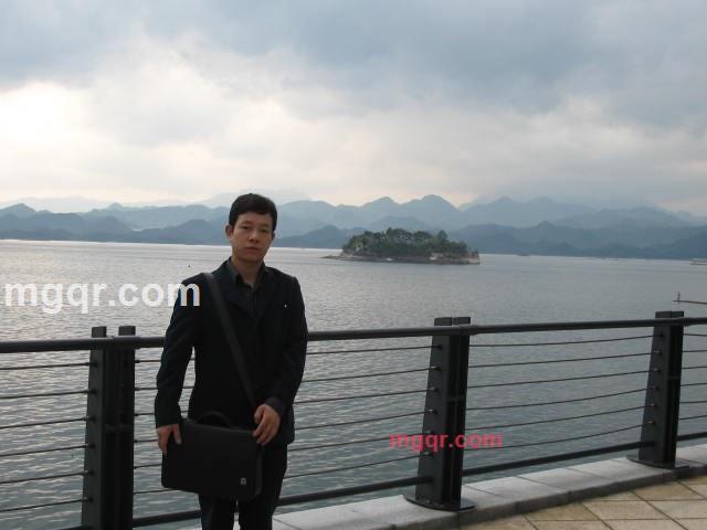 孤独的未来的第1张照片