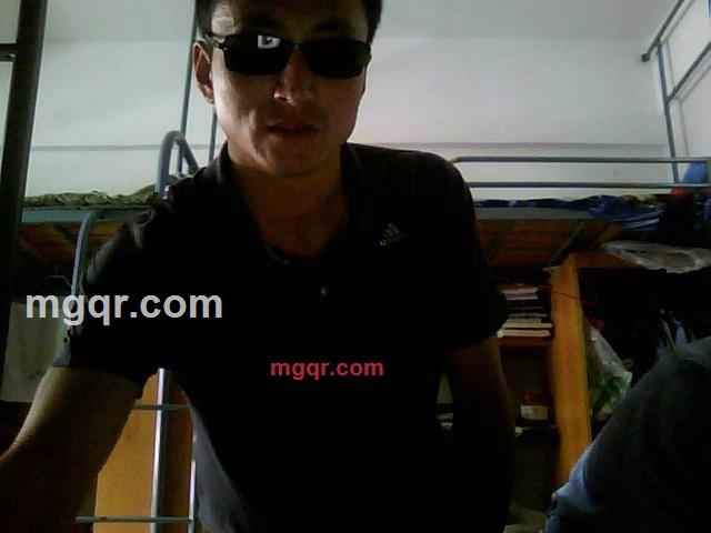 亲亲喔喔的第1张照片