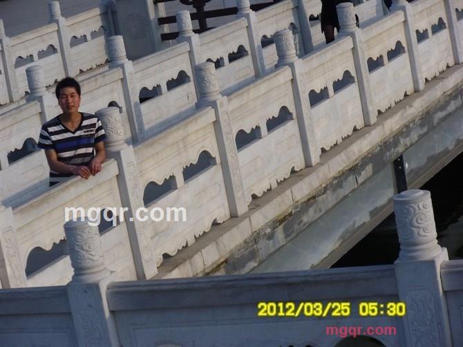 寂寞的夜晚想你的第2张照片