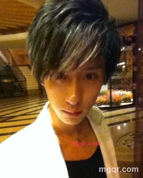 顾城的第8张照片