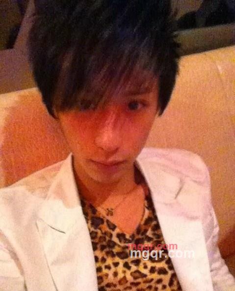 顾城的第6张照片