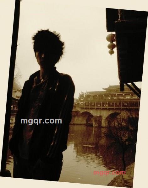 依然丶爱的第1张照片