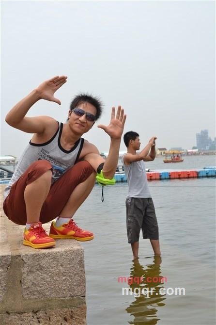 牛奶加**面包的第12张照片