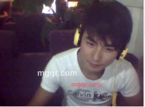 散落的誓言戏弄了青春的第2张照片