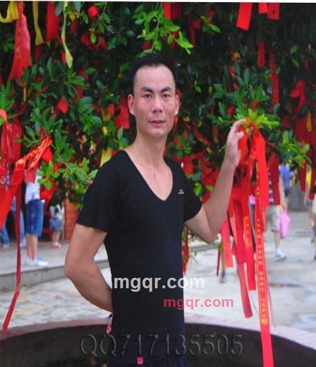 感情男士的第1张照片
