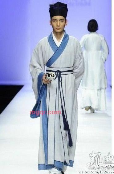 荒芜的沙丘的第1张照片