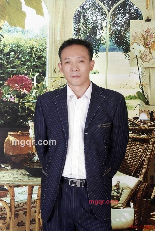 高山孤松的第1张照片