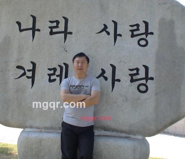 儒雅素质男的第1张照片