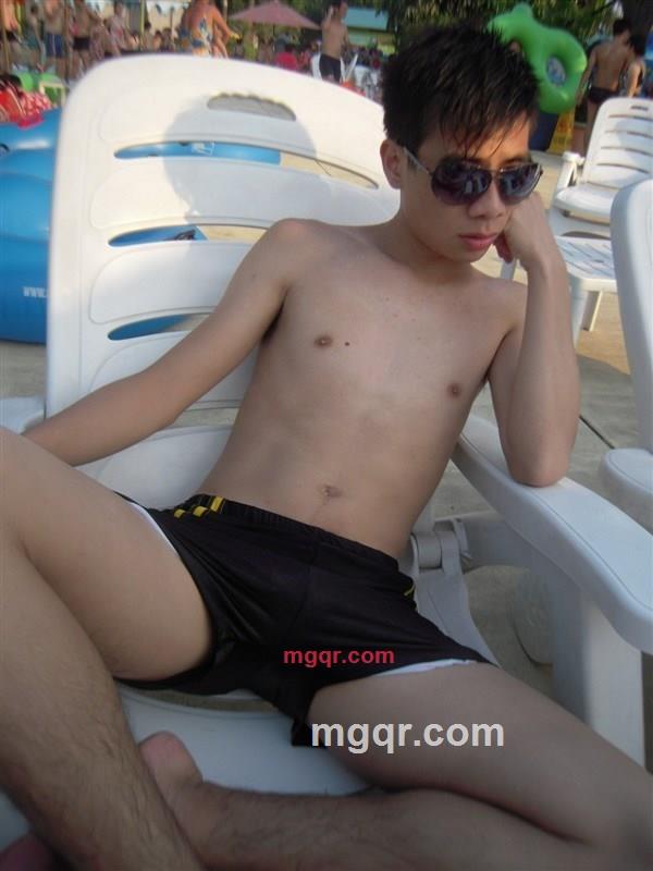 舌头的诱的第1张照片