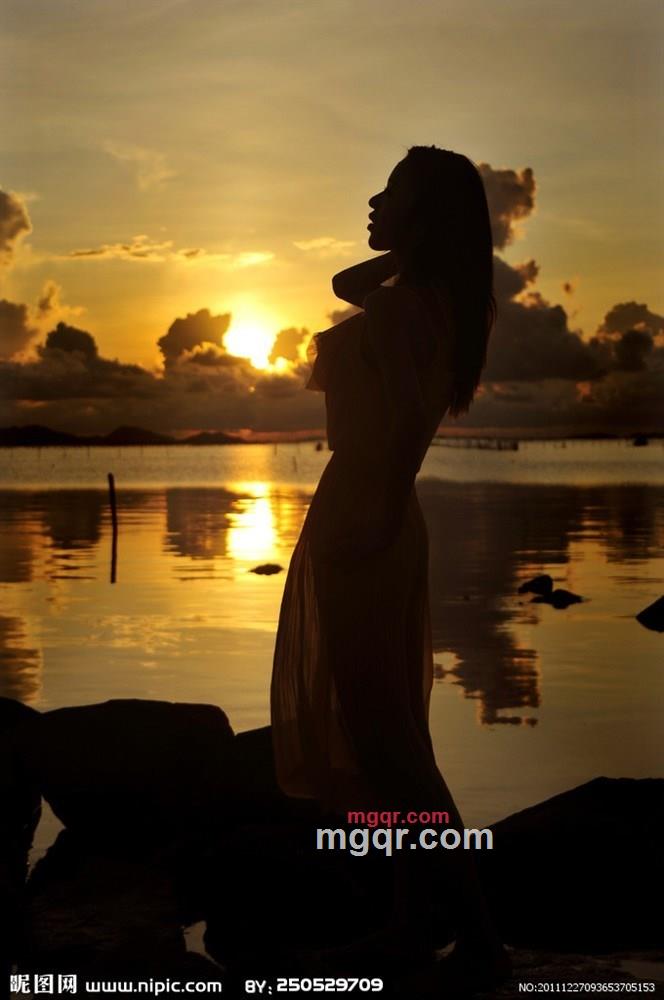 猛男床头等红杏的第6张照片