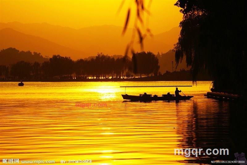 猛男床头等红杏的第5张照片