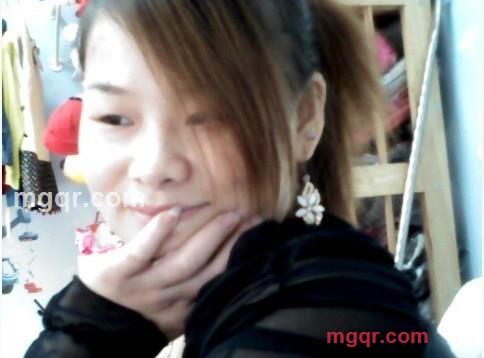 火辣辣的唇的第4张照片