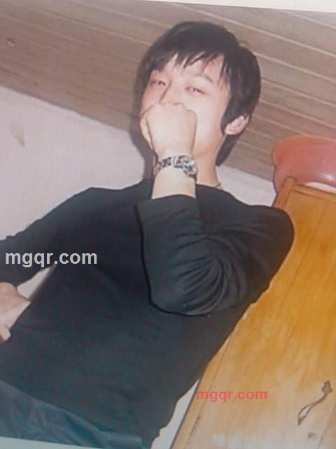 white的第1张照片