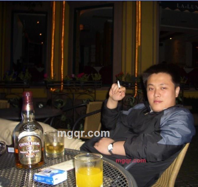 有钱人找女人的第1张照片