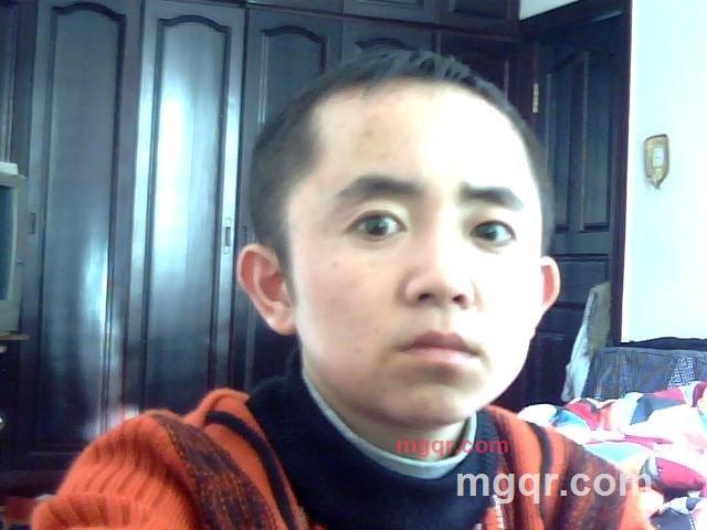 单身袖珍男人的第2张照片