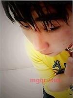 低头、浅笑的第4张照片