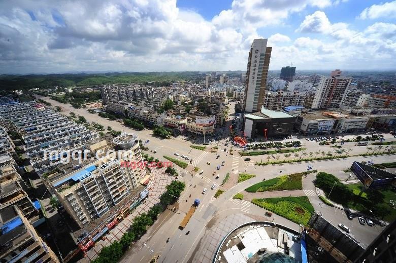 路过花园的第4张照片